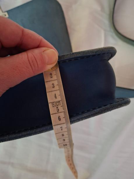 Kožená kabelka eggo,