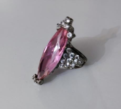 Strieborny prsten velky,