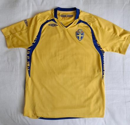 Football shirt by umbro, 158