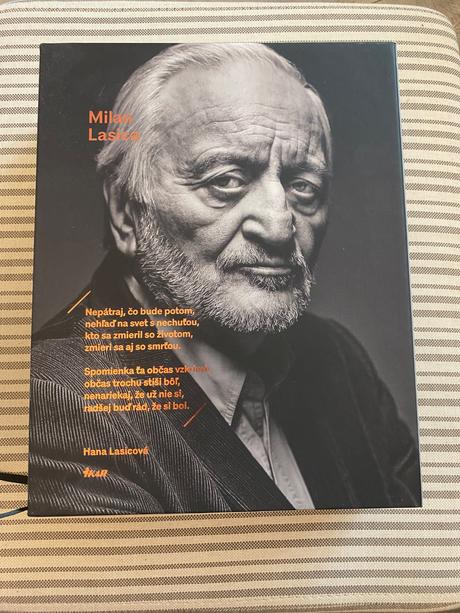 Kniha milan lasica, 