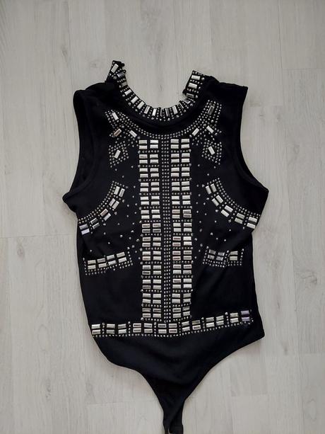 Spoločenské body č.34, gate,xs