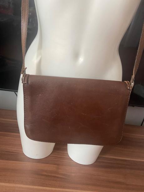 Hneda kozena kabela, 