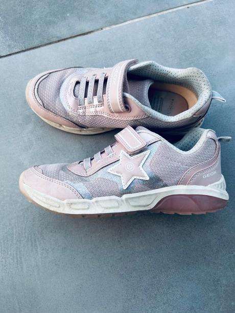 Svietiace geox, geox,34