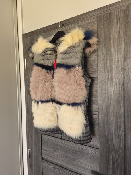 Vesta s pravou kozusinkou flo&clo, s