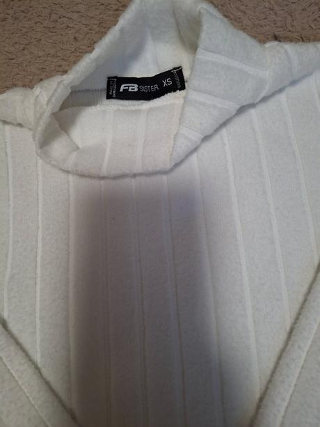 Svetrík biely xs, amisu,xs