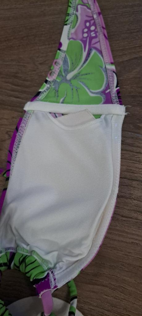 Plavky s nové, skiny,s