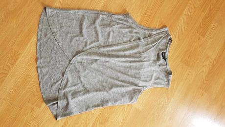 Šedo strieborný top v. 42, 42