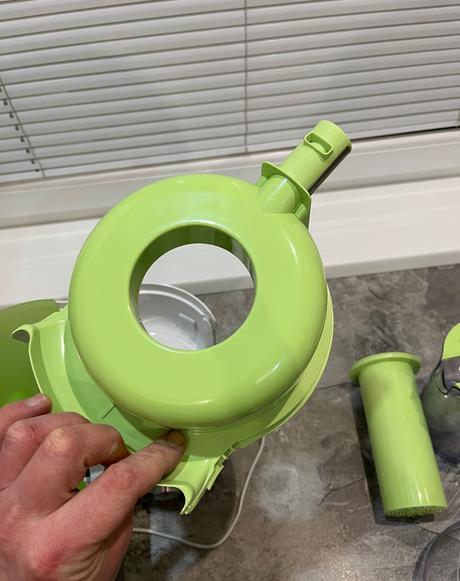 Odšťavovač bosch mes25g0 700w, bosch