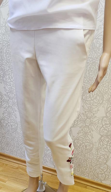 Nohavice s vyšívanými kvetmi, orsay,34