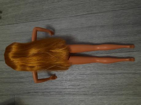Barbie midge s náušnicami 1993,
