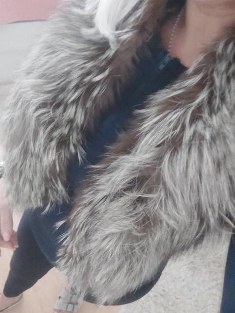 Kozusinovy golier melirovany, 