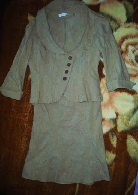 Kvalitný kostýmček t&t, 38