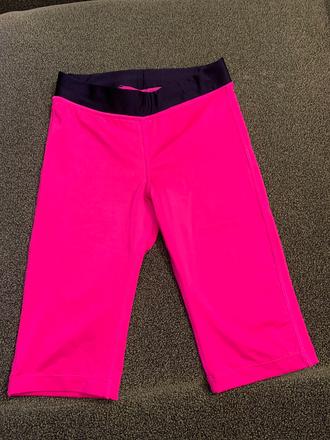 Športové legíny, 128