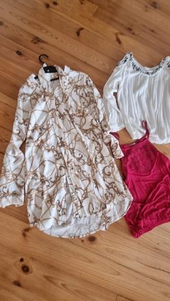 Balik oblečenia top stav, s