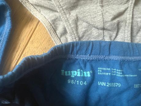 4 pack slipy - top stav, lupilu,104