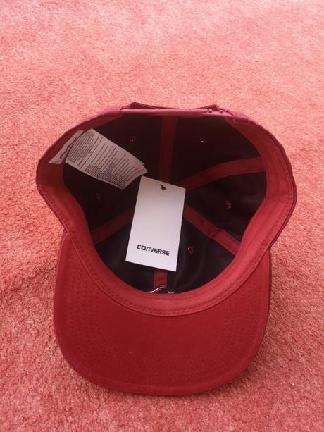 Converse šiltovka, converse
