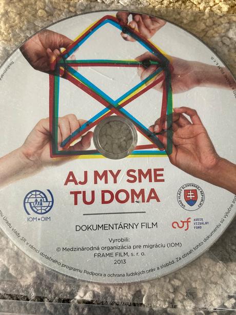 Dvd aj my sme tu doma a next door family,