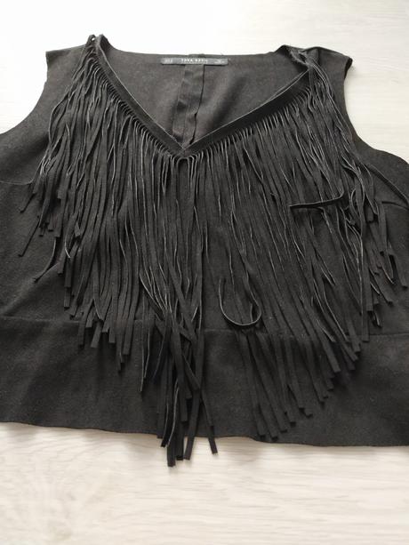 Čierny top so strapcami., zara,s