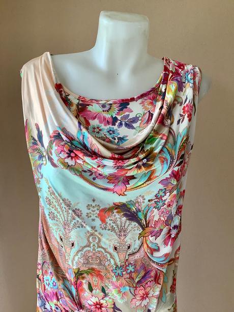 Krasne šaty/111, 40