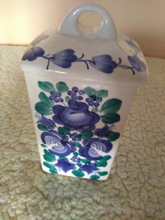 Hand painted dóza značená - 30 eur,