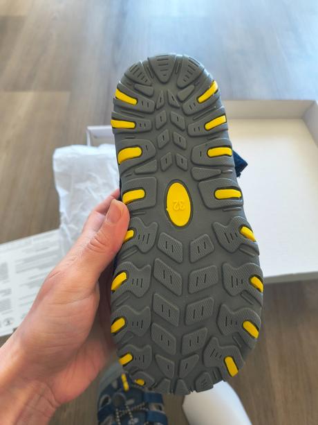 Nove sante sandale 32, santé,32