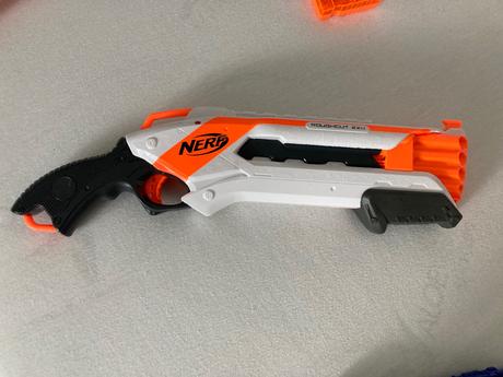 Nerf nstrike elit a rouhgcut 2x4,