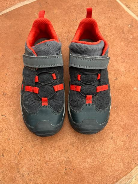 Turisticke topanky quechua, quechua,33