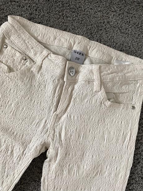 Biele jegginsy super elasticke s/m, 28