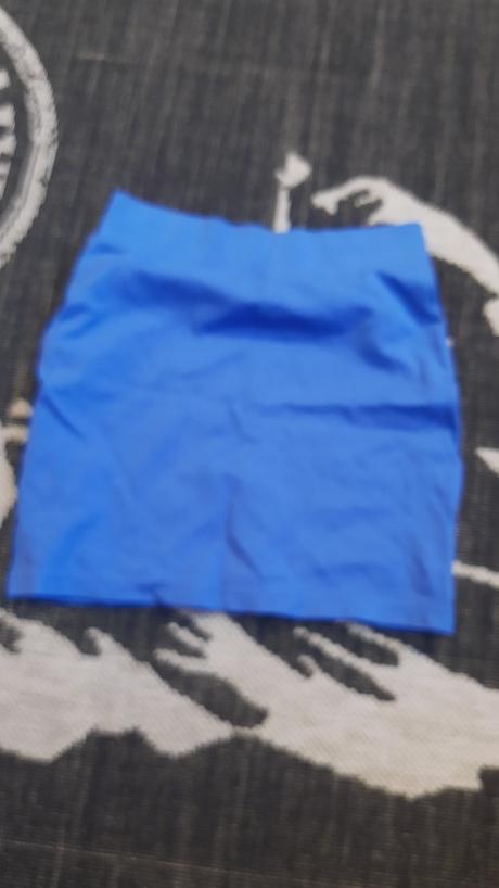 Dievčenská sukňa, 152