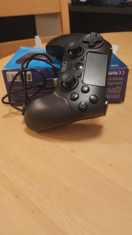 Nový ovládač na ps4 a ps3,