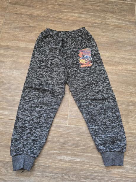 Tepláky č.98-104, 98