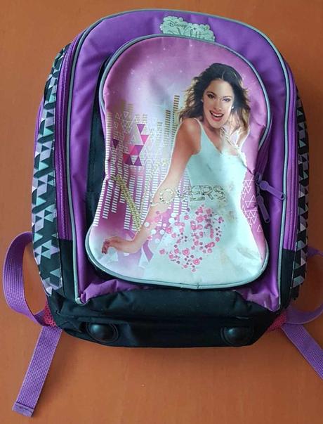 Školský batoh disney violetta,