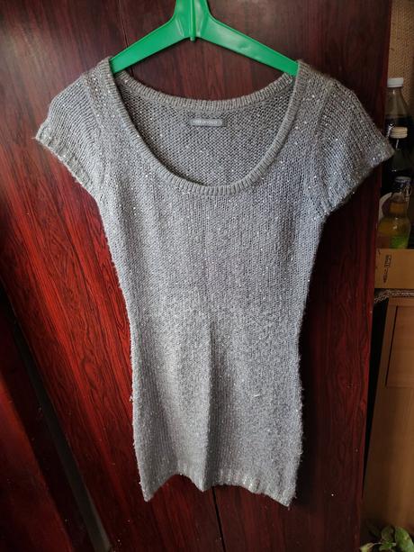 Svetrove šaty s flitrami, m