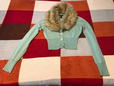 Sveter krasny s umelou kozusinou,zn.mango,vel.m, mango,m