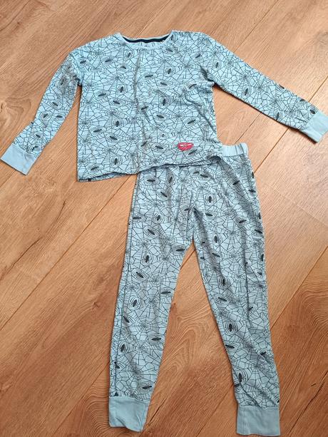 Pyzamo spiderman reserved 134/140, reserved,134