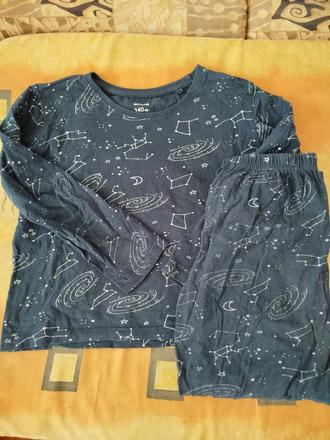 Chlapčenské pyžamo, sinsay,140