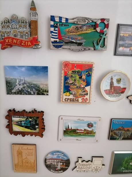 Magnetky - 14 ks - spolu 8.50e, 