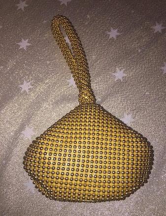 Zlatá spoločenská kabelka,