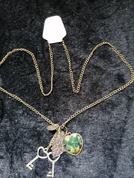 Retiazka,hodinky, náramky,náušnice,šperky, 