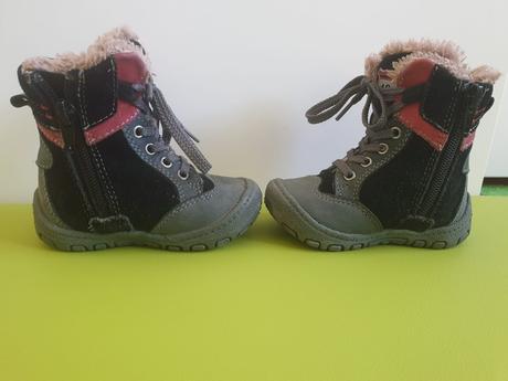 Šedo-čierne čižmy, protetika,20