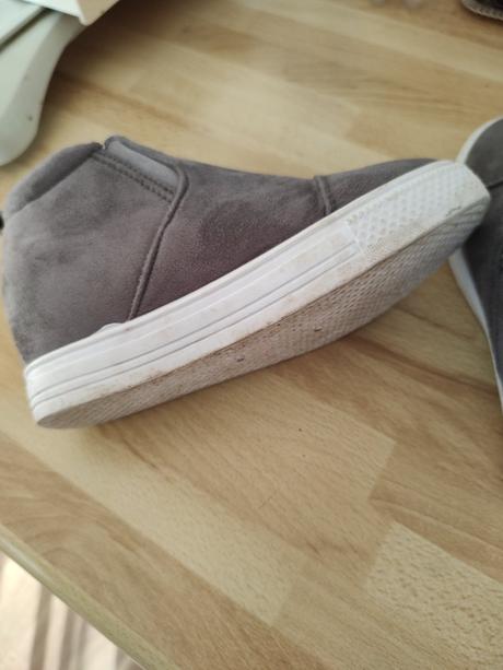 Prechodne topanocky, 31