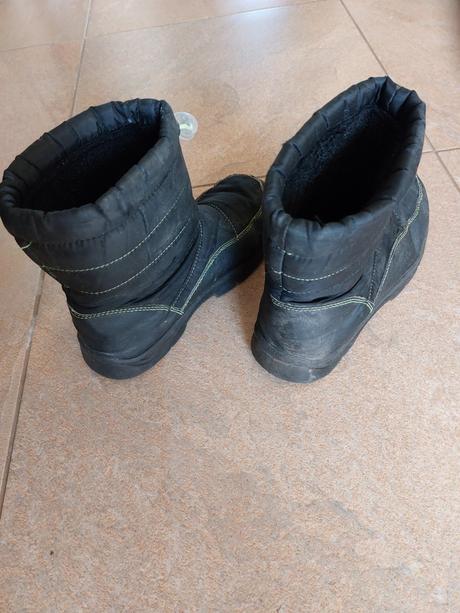 Snehule 35, adams,35