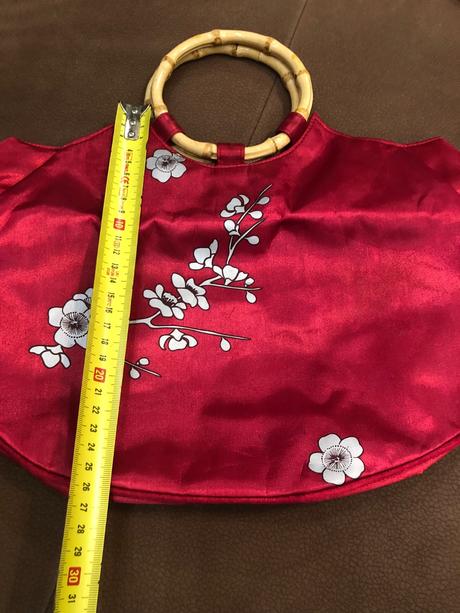 Kabelka janonskeho typu, avon