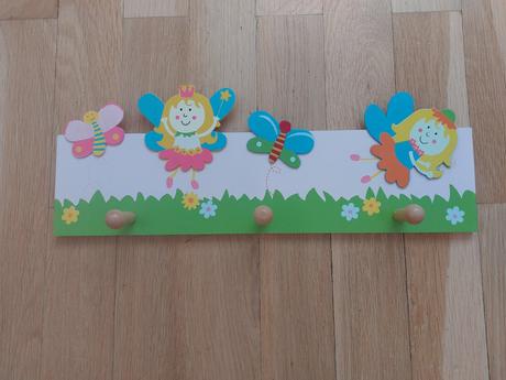 Vešiak do detskej izby, 