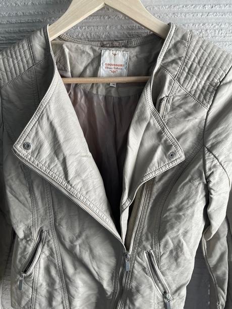 Koženka clockhouse, clockhouse,36