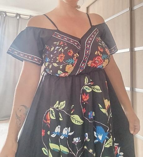 Folklórne šaty, l