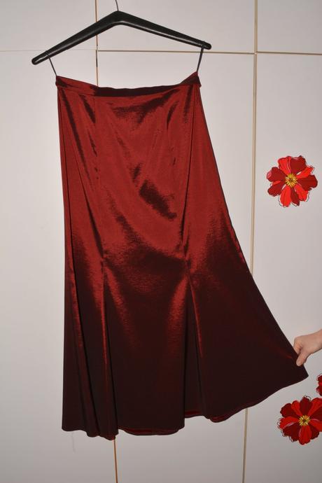 Spoločenské šaty, 42