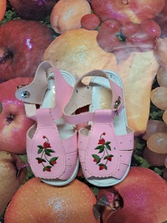 Dievčenské sandálky, 23