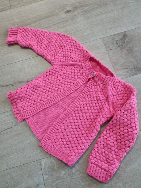 Nový, ružový svetrík, 74