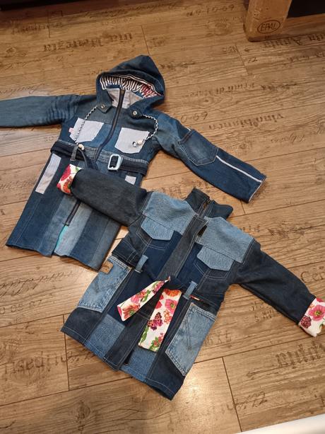 Dva dievčenské riflové kabáty, 110